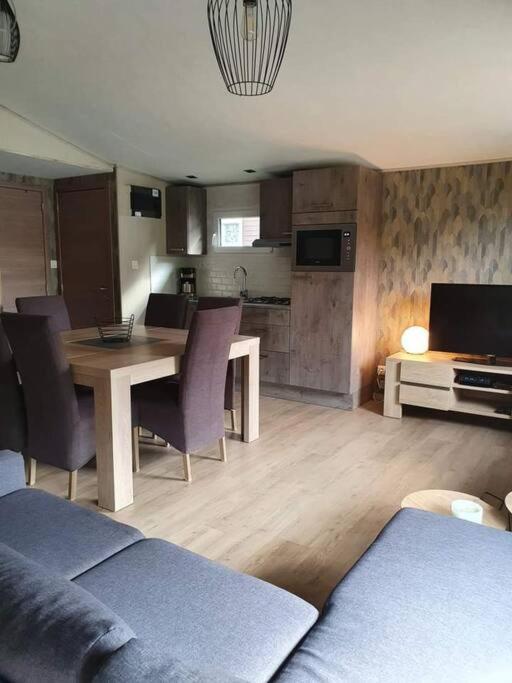 Marevi Gezellige In Chalet Geel